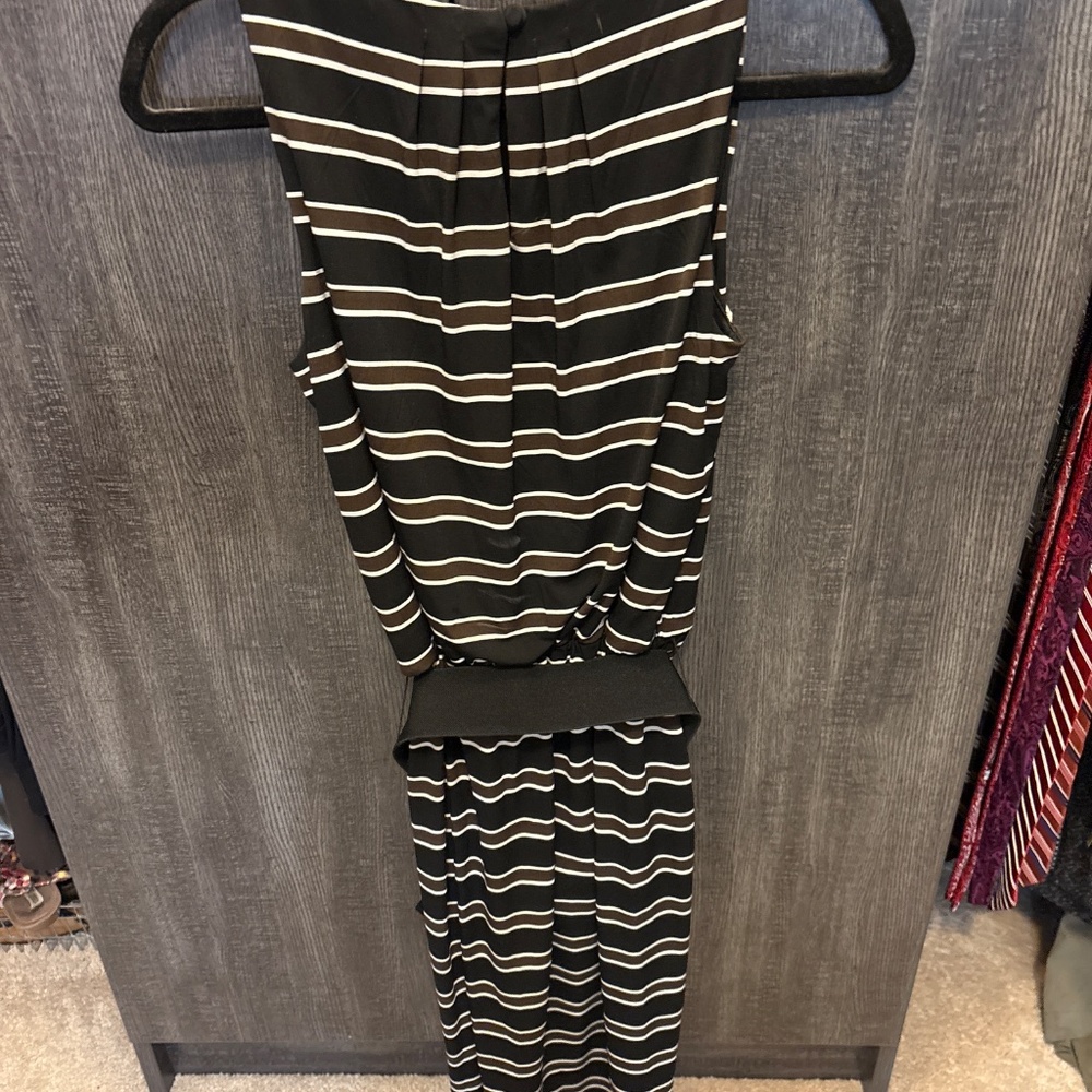 WHBM Dress - Picture 3 of 3